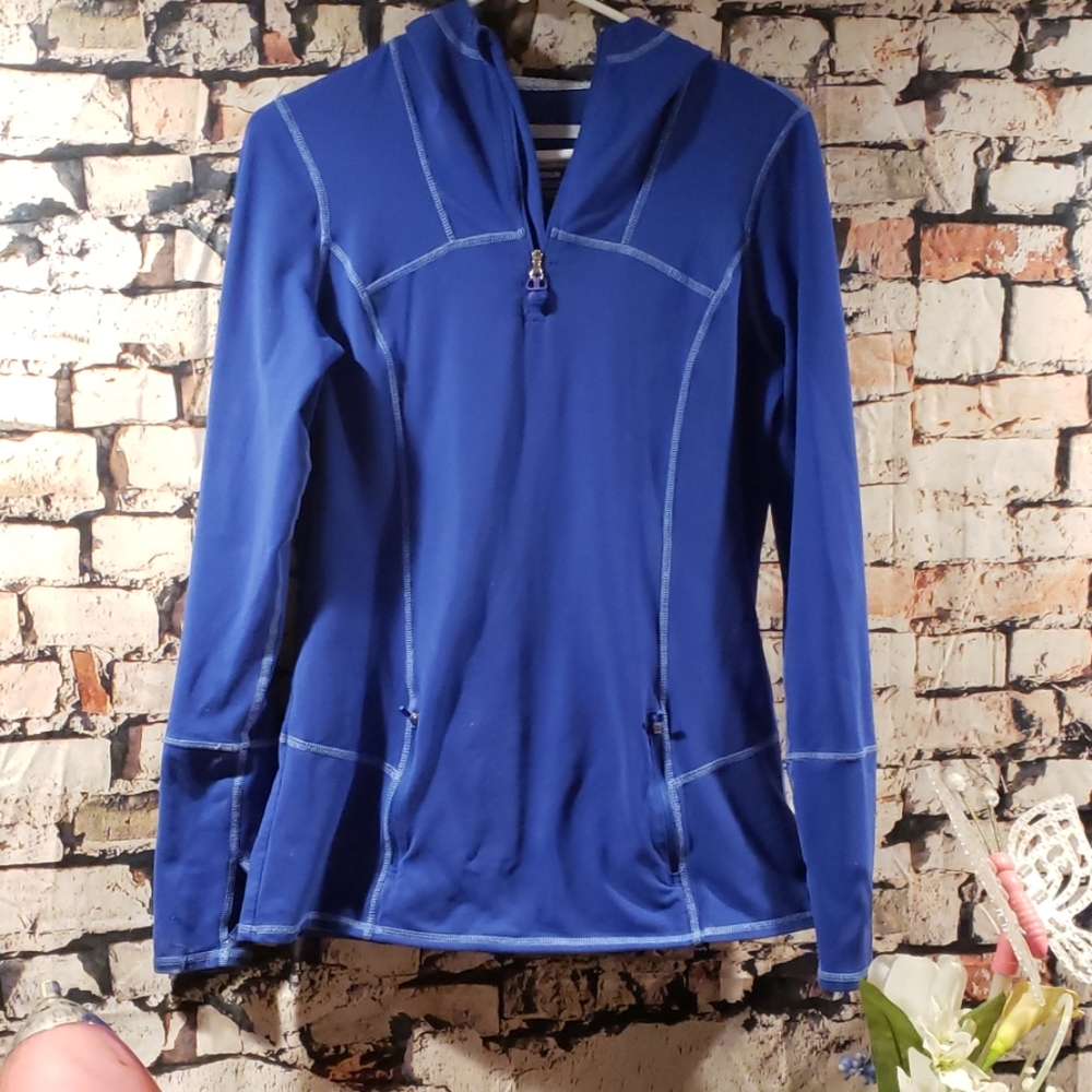 KIRKLAND SIGNATURE LIGHT WORKOUT HOODIE